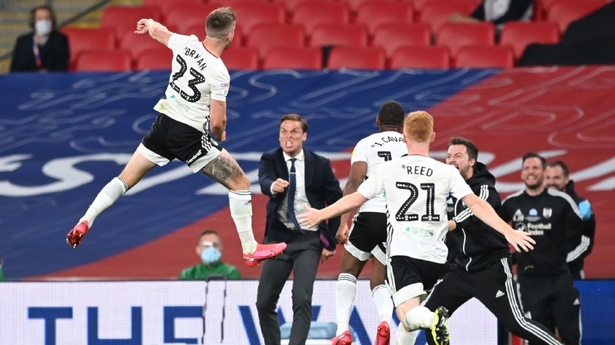 但主裁判和 但主裁判和